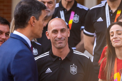Spanish soccer president Luis Rubiales resigns after nonconsensual kiss at Women's World Cup final