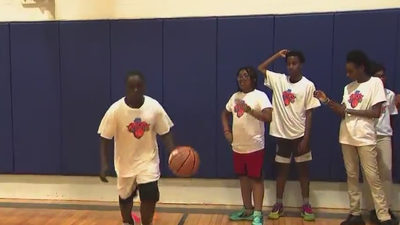 Knicks legend teaching Bronx kids lessons on and off the court