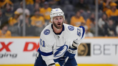 Tampa Bay Lightning sign forward Austin Watson to 1-year contract
