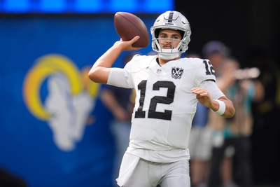 Raiders QB Aidan O'Connell expected to be out 4-6 weeks with a broken thumb, AP source says