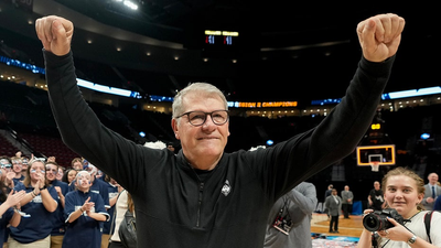 Legendary UConn coach Geno Auriemma sets NCAA all-time wins record