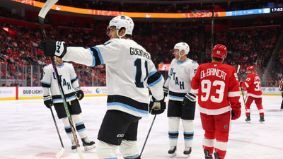 Utah keeps rolling with 4-2 victory at Detroit