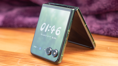 The Motorola Razr Plus could beat the Samsung Galaxy Z Flip 7 in 3 key ways, according to new benchmarks