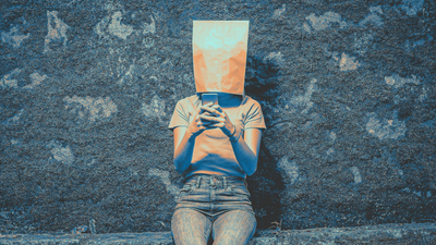 Why you should update your old dating app profile photos ASAP