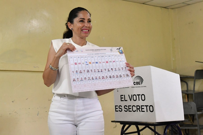 Ecuador's conservative incumbent and a leftist lawyer are leading early presidential voting results