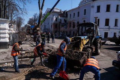 NATO chief reaffirms support for Ukraine during a visit to the port city of Odesa