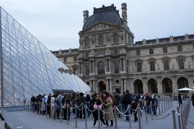 Louvre director acknowledges failure after jewel heist and says she offered to resign