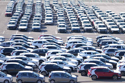 Trump threatens to hike tariffs on South Korean goods over inaction on trade deal