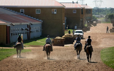 Minnesota's horse racing industry is heading for the stables without lawmaker help