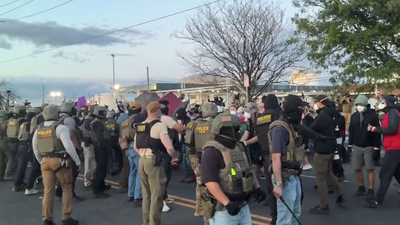 Anti-ICE agitators clash with federal agents outside New Jersey detention center as tensions escalate