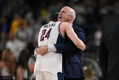 UConn and Hurley muscle their way to 3rd national title game in 4 seasons, beating Illinois 71-62