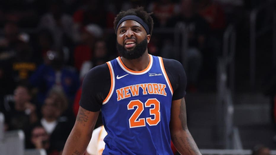 Mitchell Robinson's broken right pinky puts Knicks' NBA Finals rotation in jeopardy ahead of Game 1: reports
