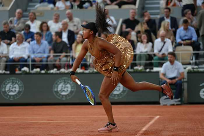 Aryna Sabalenka ends Naomi Osaka's fashion show in Paris and advances to French Open quarterfinals