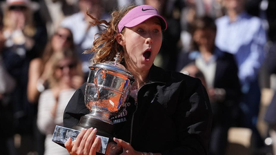 French Open winner Mirra Andreeva quickly corrects trophy pose after historic victory