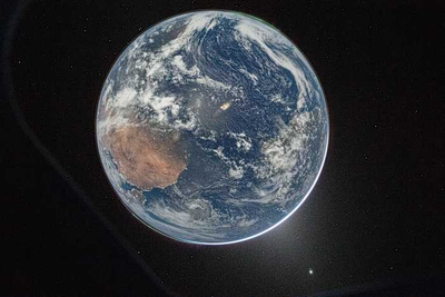 Artemis II's moonbound astronauts capture Earth's brilliant blue beauty as they leave it behind