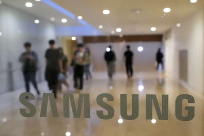 Samsung's union puts off strike after reaching last-minute wage deal with management