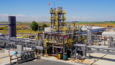 This new factory just commercialized jet fuel made from CO2