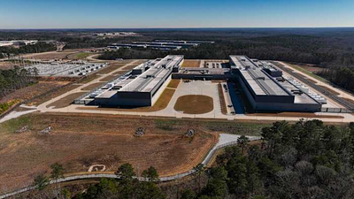 Federal regulators order grid operators to speed power to energy-hungry AI data centers