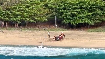 Helicopter crashes into ocean off Hawaii coast, leaving multiple dead and injured
