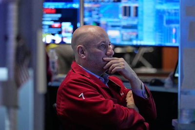 Oil plunges toward $95 as the Dow surges 1,000 in a worldwide rally following a ceasefire with Iran