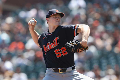 Lee's pinch-hit single in 10th sends Tigers past Giants 3-1 after Melton and Webb duel on mound