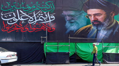 Iran regime change talk resurfaces as Trump says Tehran 'wants to meet' amid US strikes