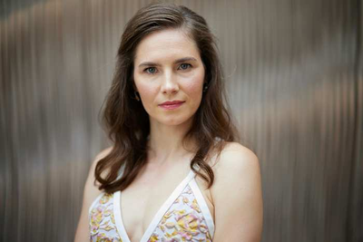 Amanda Knox defends her comedy show at Edinburgh festival as honoring her murdered former roommate