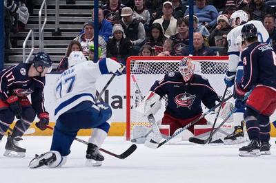 Jenner, Gudbranson score in 2-minute span in 3rd period, Blue Jackets rally to beat Lightning 4-2