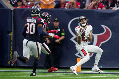 Stroud has 470 yards, 5 TDs, connects with Dell late to lift Texans to 39-37 win over Bucs