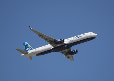 JetBlue plane tips backward after parking at gate in New York