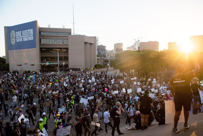 DA drops most charges against Austin police officers accused of excessive force in 2020 protests