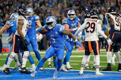 NFC North-leading Lions rally from 12-point deficit late to beat Bears 31-26 on Montgomery's TD run