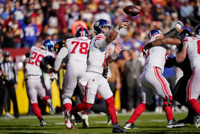 Giants quarterback Tommy Devito an unlikely sports hero in NYC