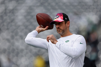 Aaron Rodgers returns to Jets practice nearly 3 months after Achilles tear
