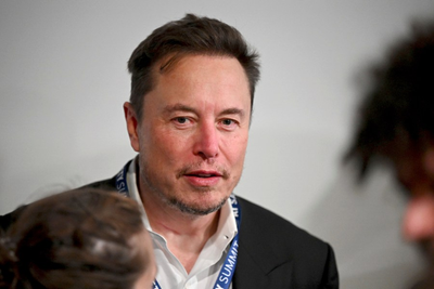 Elon Musk faces criticism after endorsing antisemitic tweet