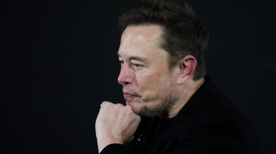 Musk considering reinstating Alex Jones on X