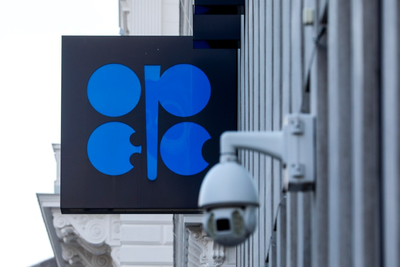 Some OPEC+ members will cut the oil that they send to the world to try to boost prices