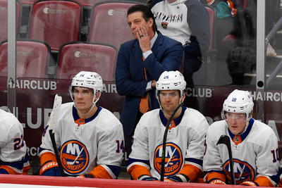 Islanders fire coach Lane Lambert and replace him with Patrick Roy