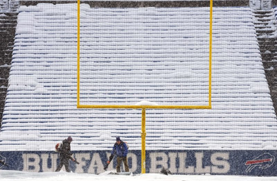 Fans may find snow-filled seats at Buffalo Bills-Pittsburgh Steelers playoff game