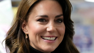 Princess Kate leaves London hospital after abdominal surgery