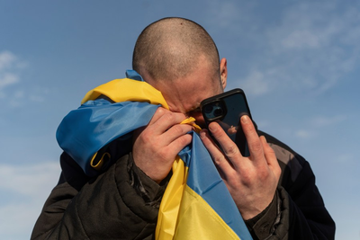 Russia and Ukraine swap scores of POWs despite tensions over a plane crash last week