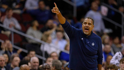 Georgetown coach Ed Cooley claps back at heckler during latest Hoyas loss