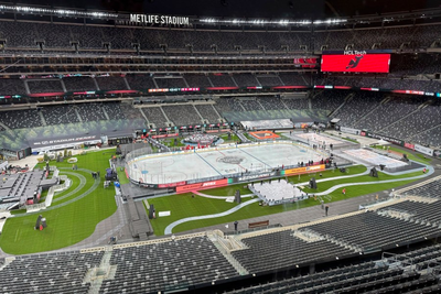 NHL teams test ice at MetLife Stadium in practices for Stadium Series games