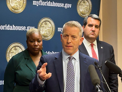 Florida Gov. DeSantis vetoes social media ban for kids under 16, lawmakers present new solution