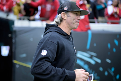 49ers promote Sorensen to DC and hire Staley as an assistant, AP source says