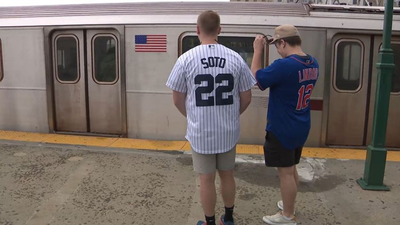 Who'll win the Subway Series in NYC? Subway riding fans have their predictions