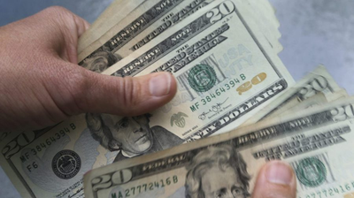 Cash 'provides flexibility': Study gave Americans $1K per month